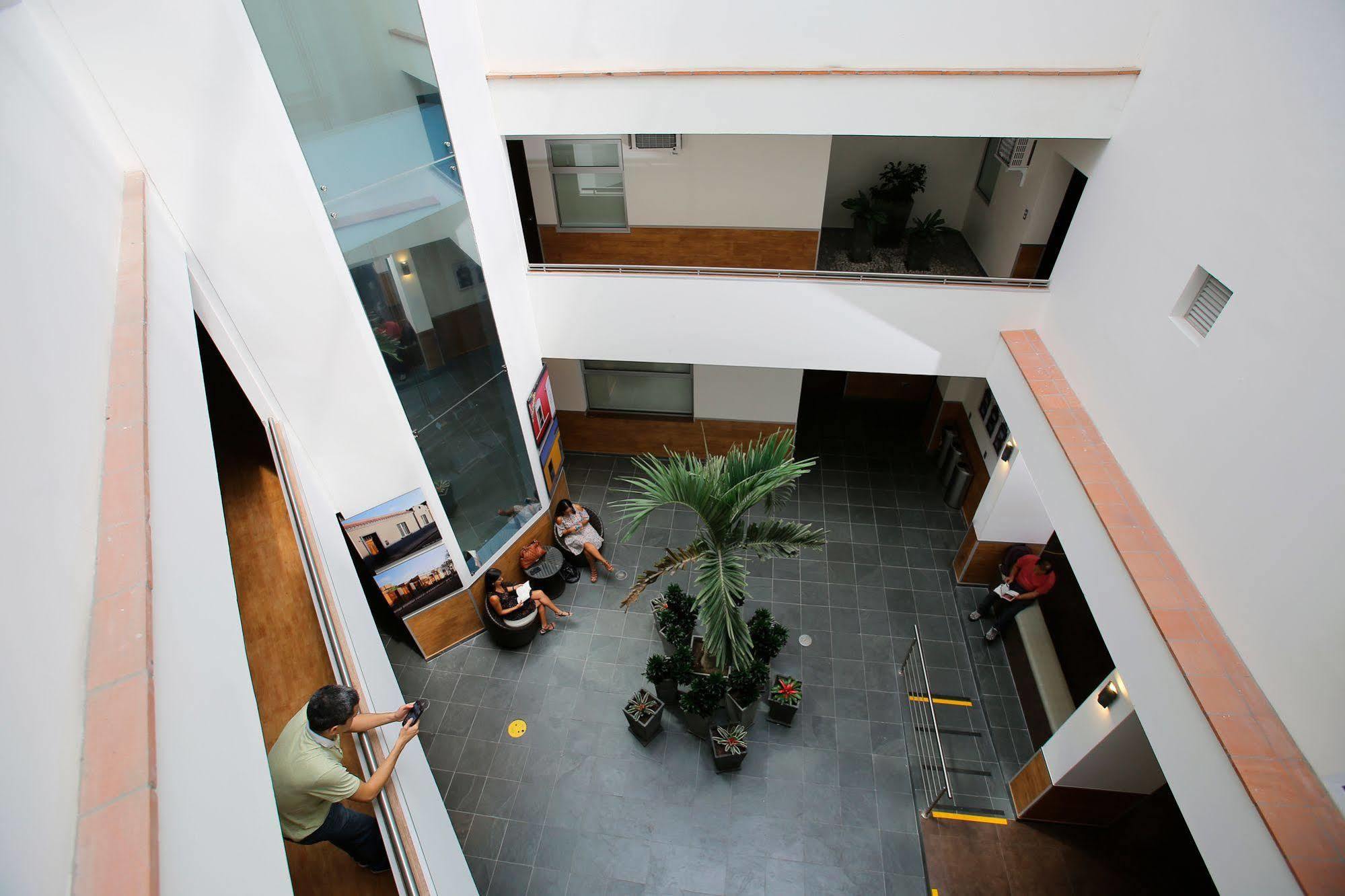 Casa Andina Standard Miraflores San Antonio Lima Buitenkant foto